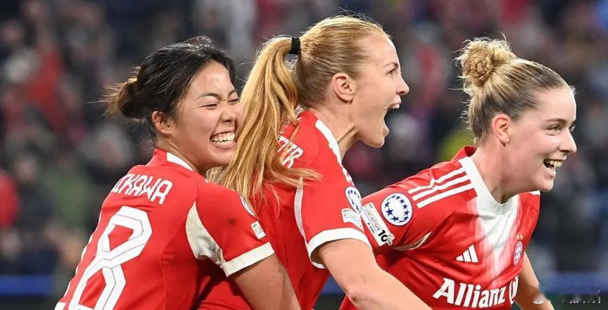 国际比赛日周期，女足的俱乐部赛事依然进行，女足欧冠小联赛第3轮，拜仁女足3-2击