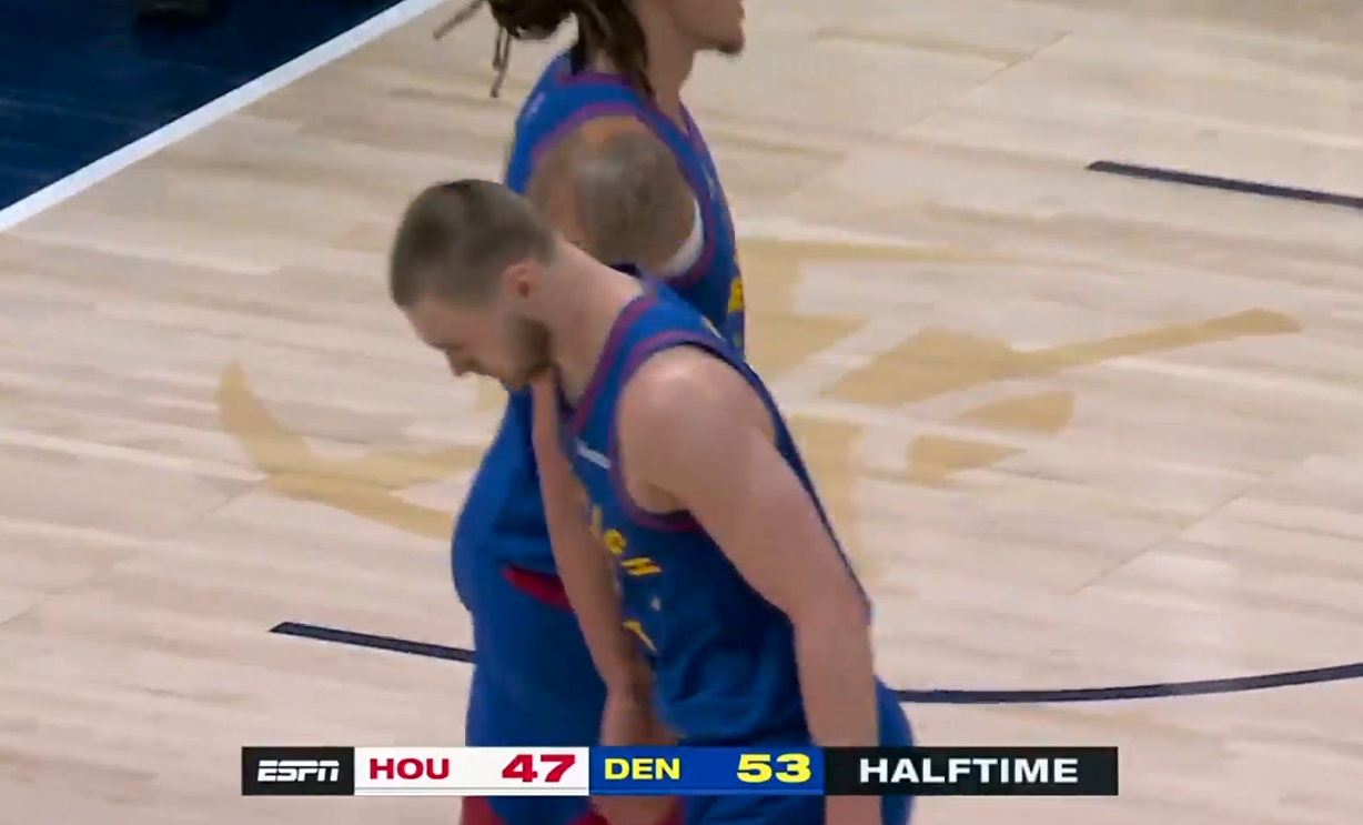 上半场结束，掘金53-47领先火箭。杜兰特5分，申京9分，约基奇6分7篮板9助攻