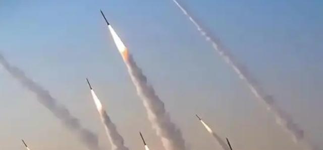 伊朗美国大战，一战成名的不是萨德，爱国者，S-300导弹，而是一种东亚防空系统。