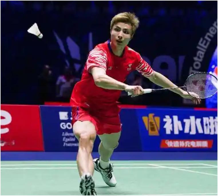 羽毛球总决赛结果，国羽1冠4亚。
男单：石宇奇0比2小波波夫(法国），亚军。
女