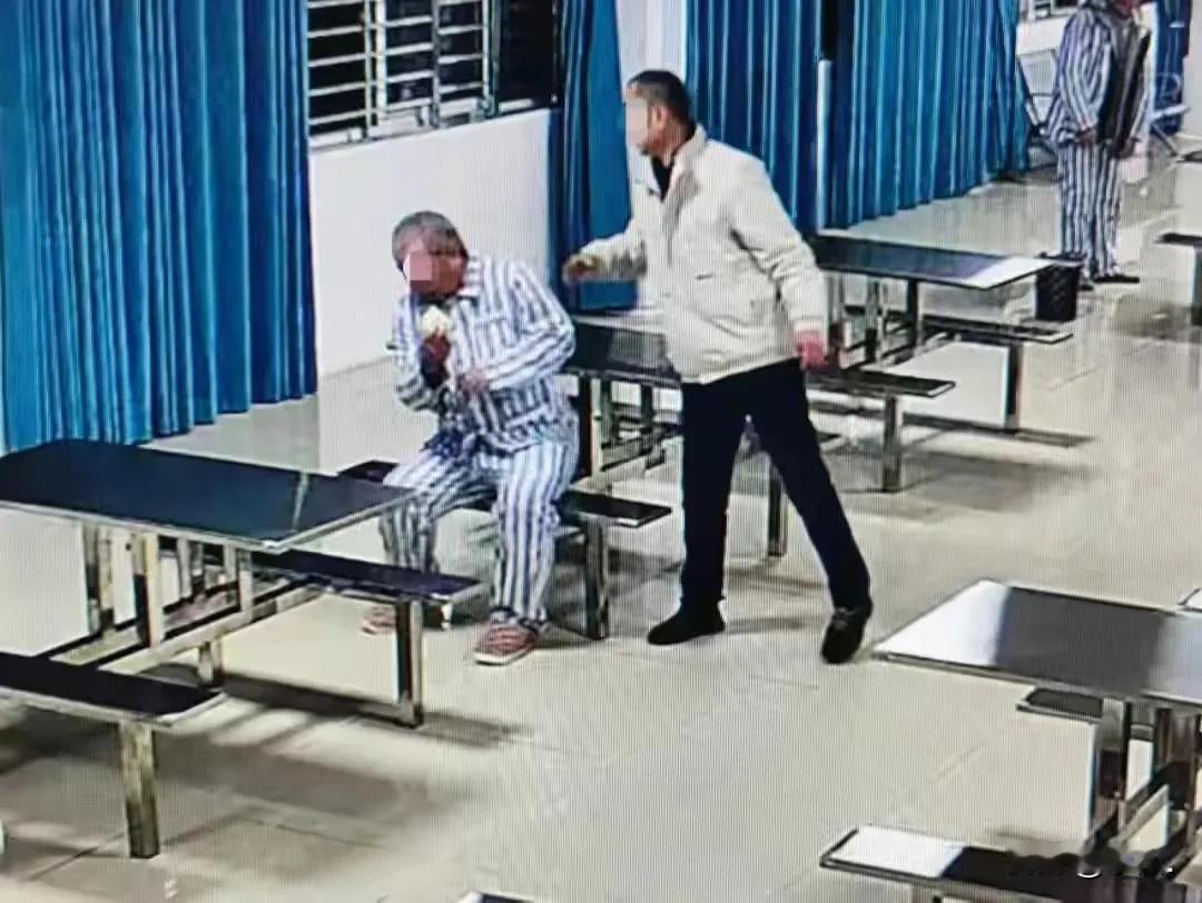 4.5万的善款，硬生生被抽走4.4万！重病患儿的救命钱被层层扒皮，这般公益黑幕不