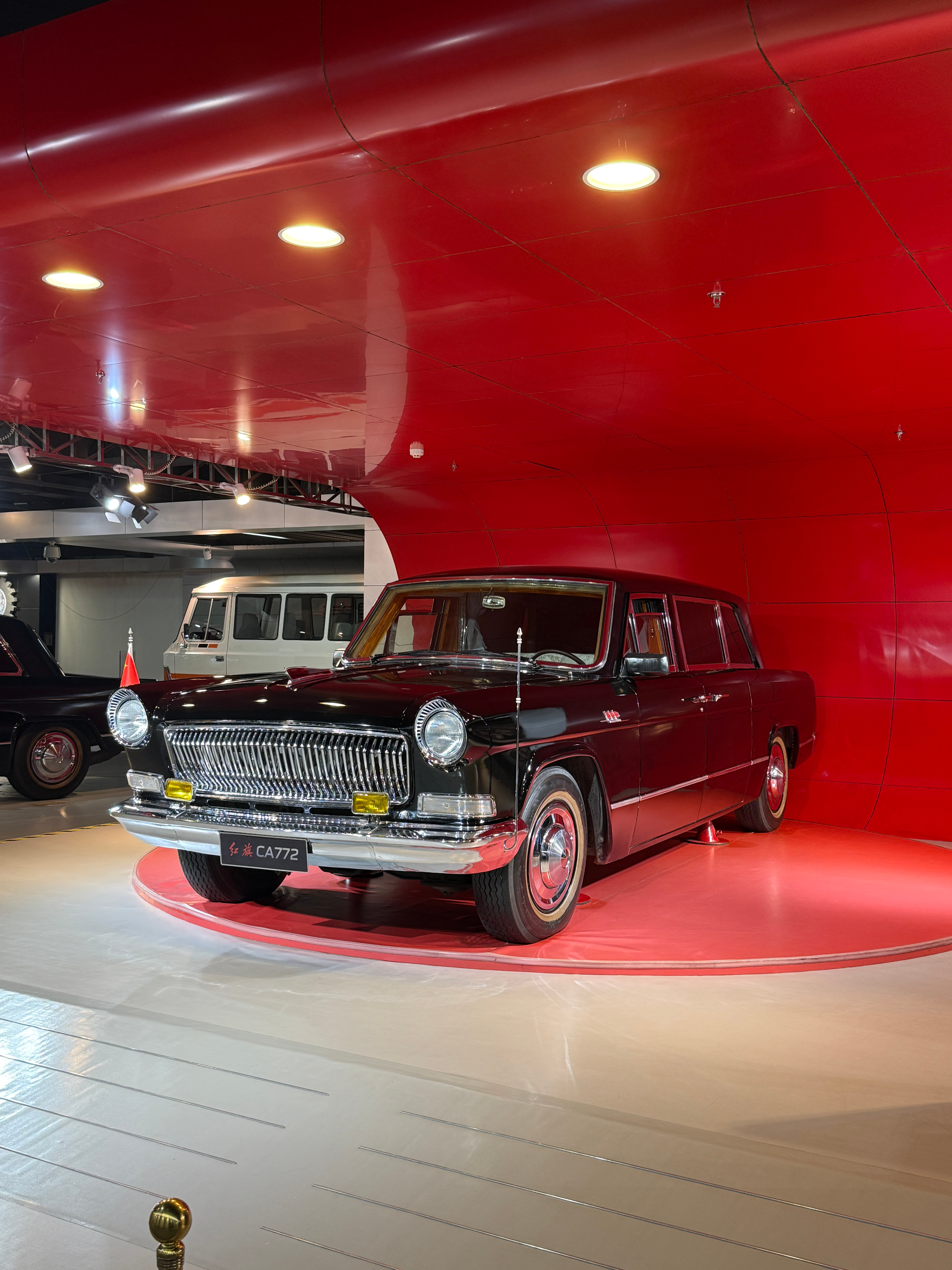 有幸亲临了毛主席的007号CA772这车全国造了12辆，毛主席优先让给了其他领导