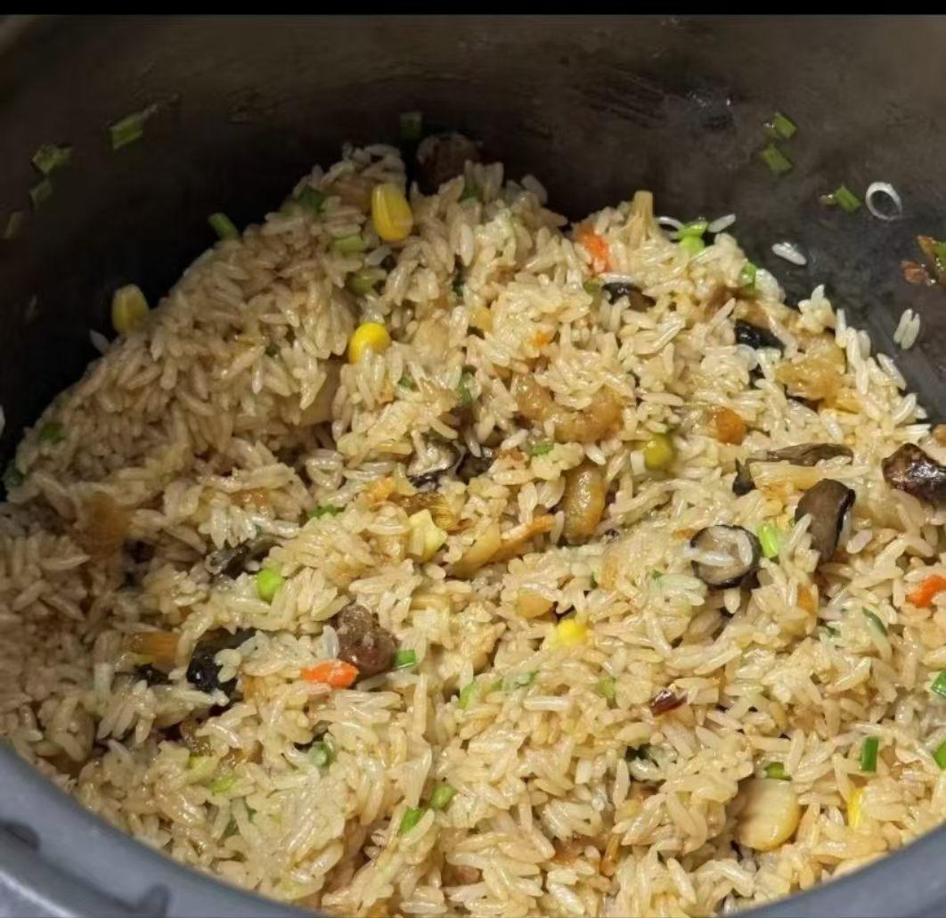 一锅香喷喷的炒饭，真下饭！
