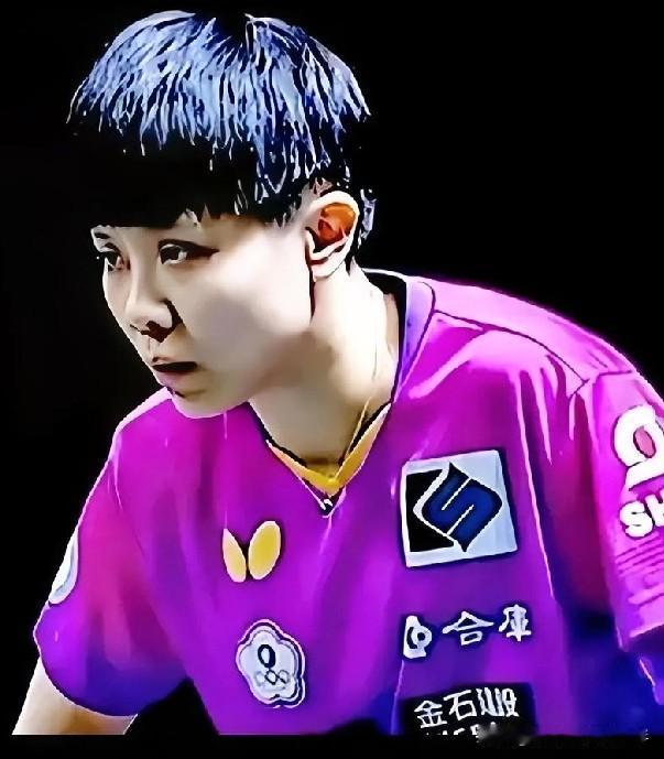 新加坡大满贯赛女单1/32决赛：
郑怡静VS李昱谆。
  第一局郑怡静开局打至6