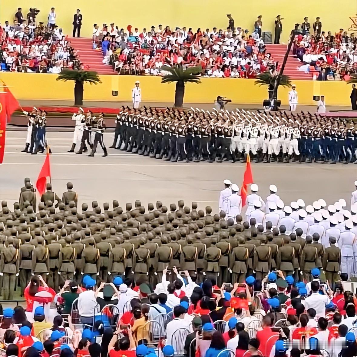 今天是越南的9.2 阅兵，中国三军仪仗队燃爆全场，越南朋友看中国仪仗队视频，他的