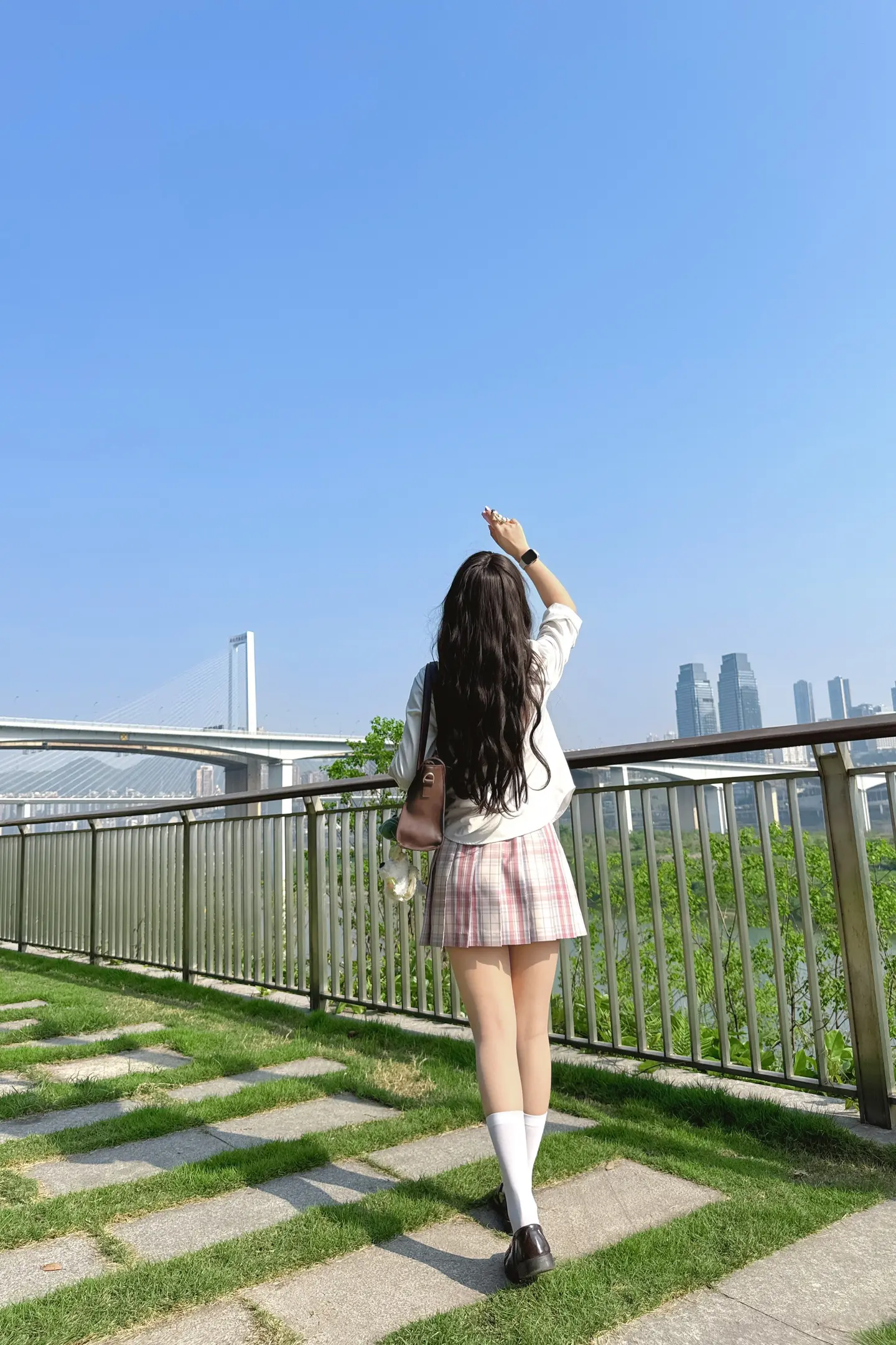 故事鲜艳……