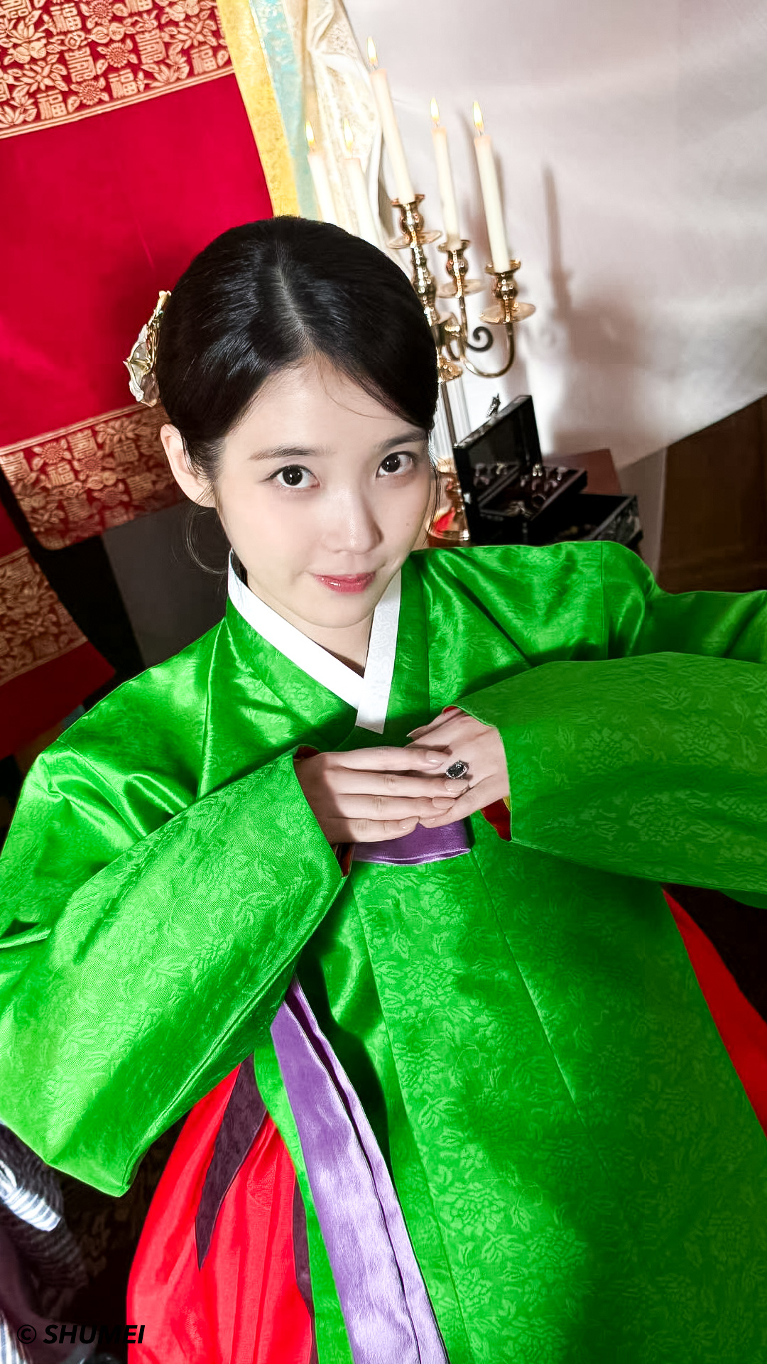 IU[超话]  🍃iu韩国第一女solo 壁纸➕头像自修 | IU ​​​