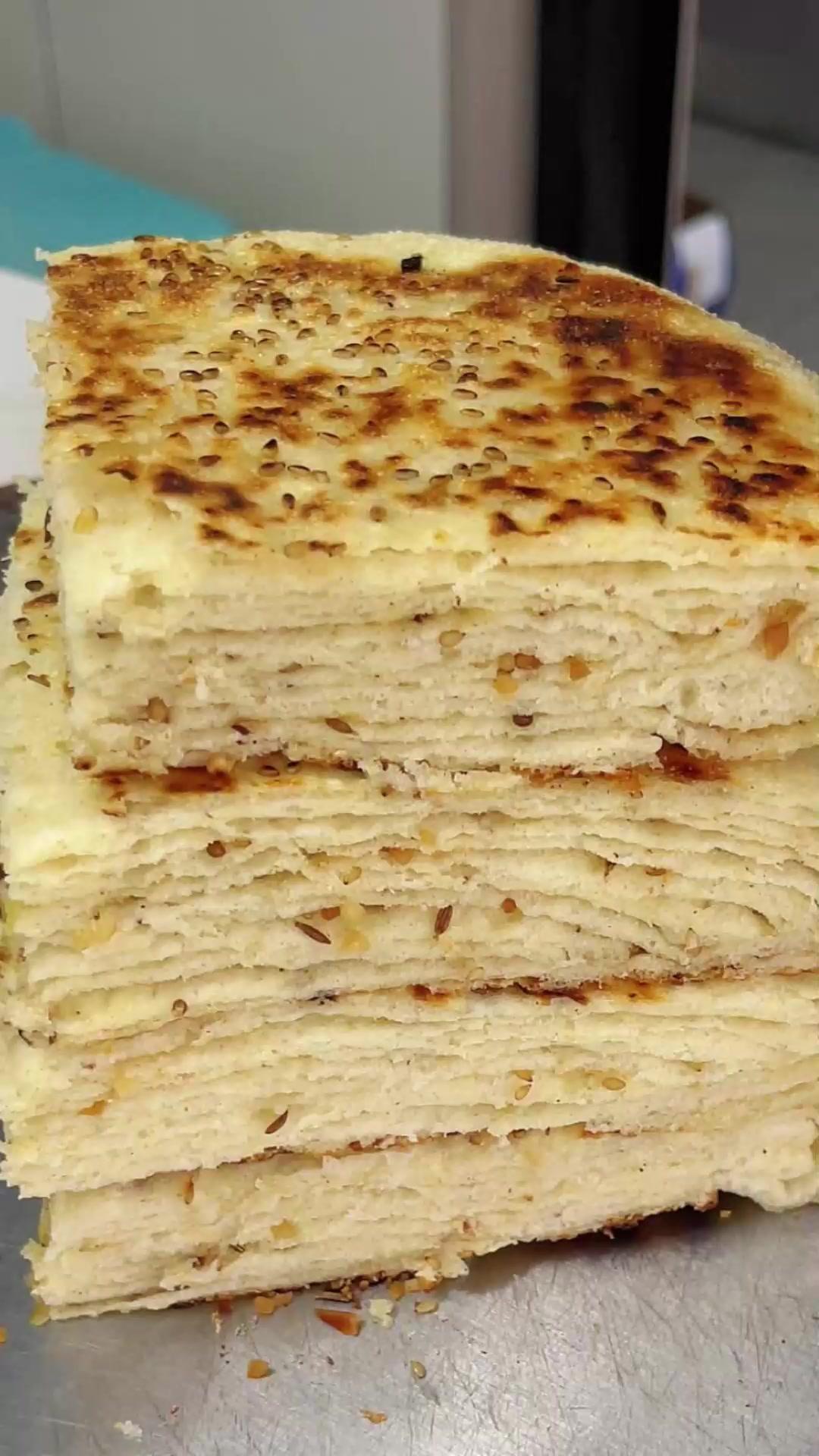 🍕教大家做一款超级好吃的美食！✨今天给大家分享一款超级好吃的美食，就是这款发面