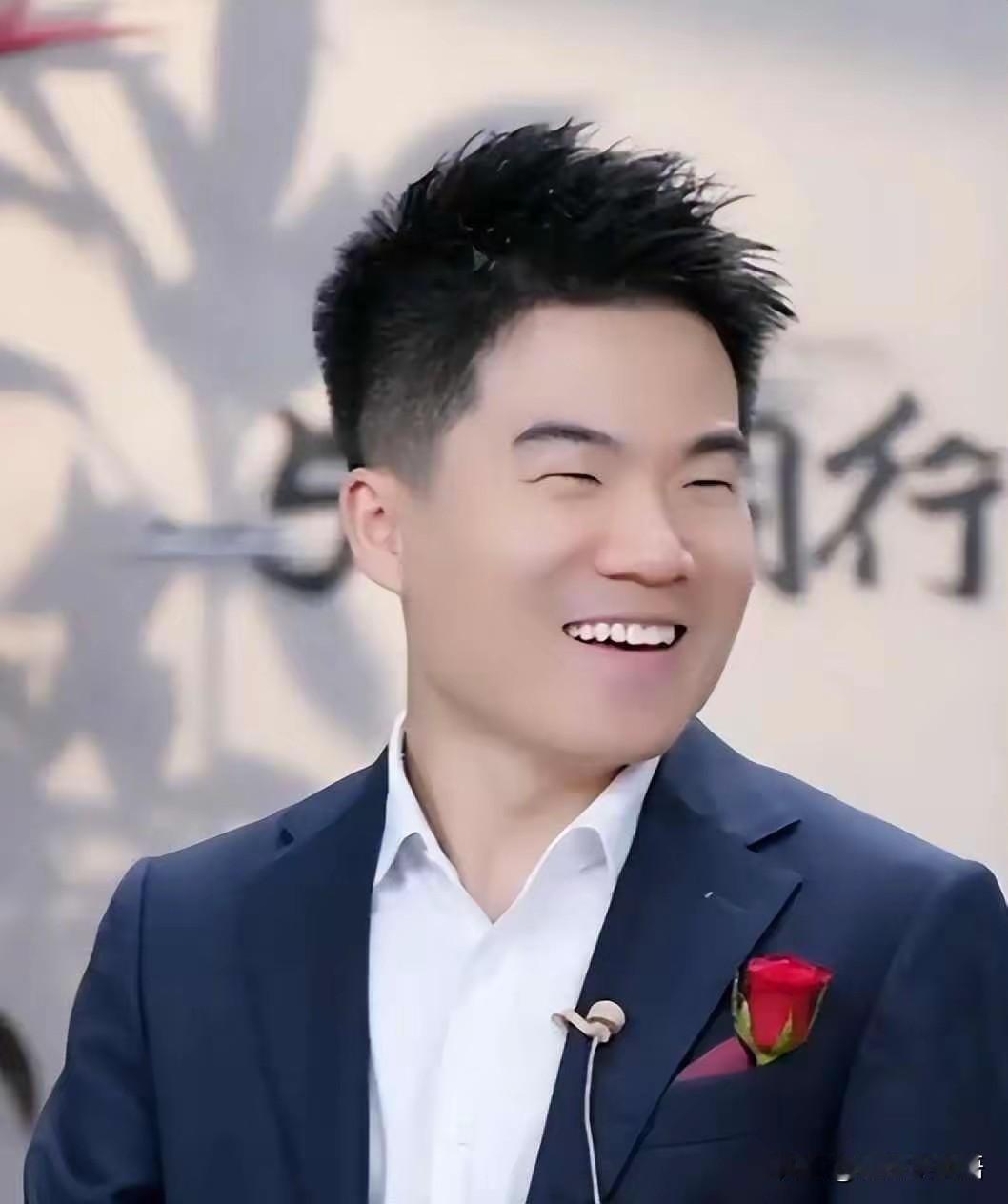 相信你的人品，就相信你的选品。与辉同行全员放假，橱窗开启自动巡航售货模式，已经自