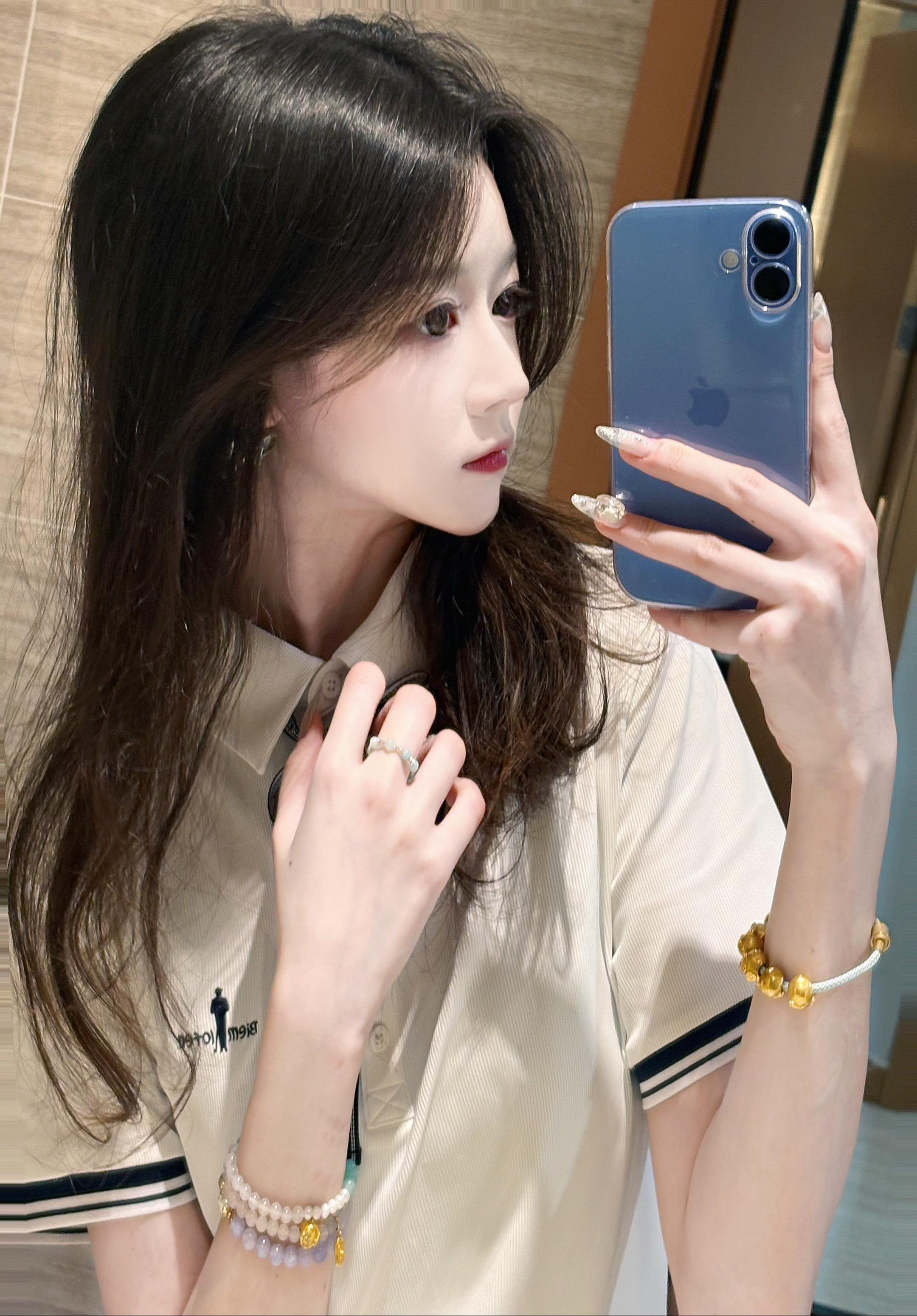 我是女生让着我一点怎么了 烦死了