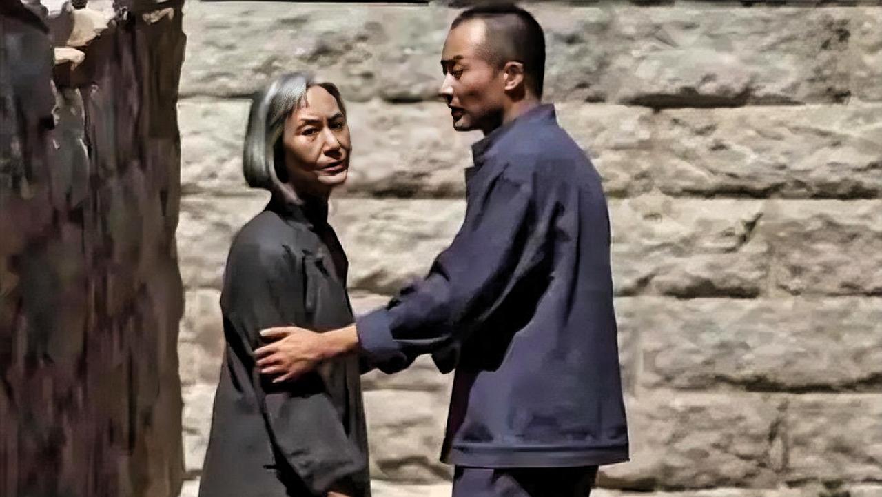 江德福一辈子对得起所有人，除了张桂兰。

重刷《父母爱情》，弹幕里全在刷张桂兰。