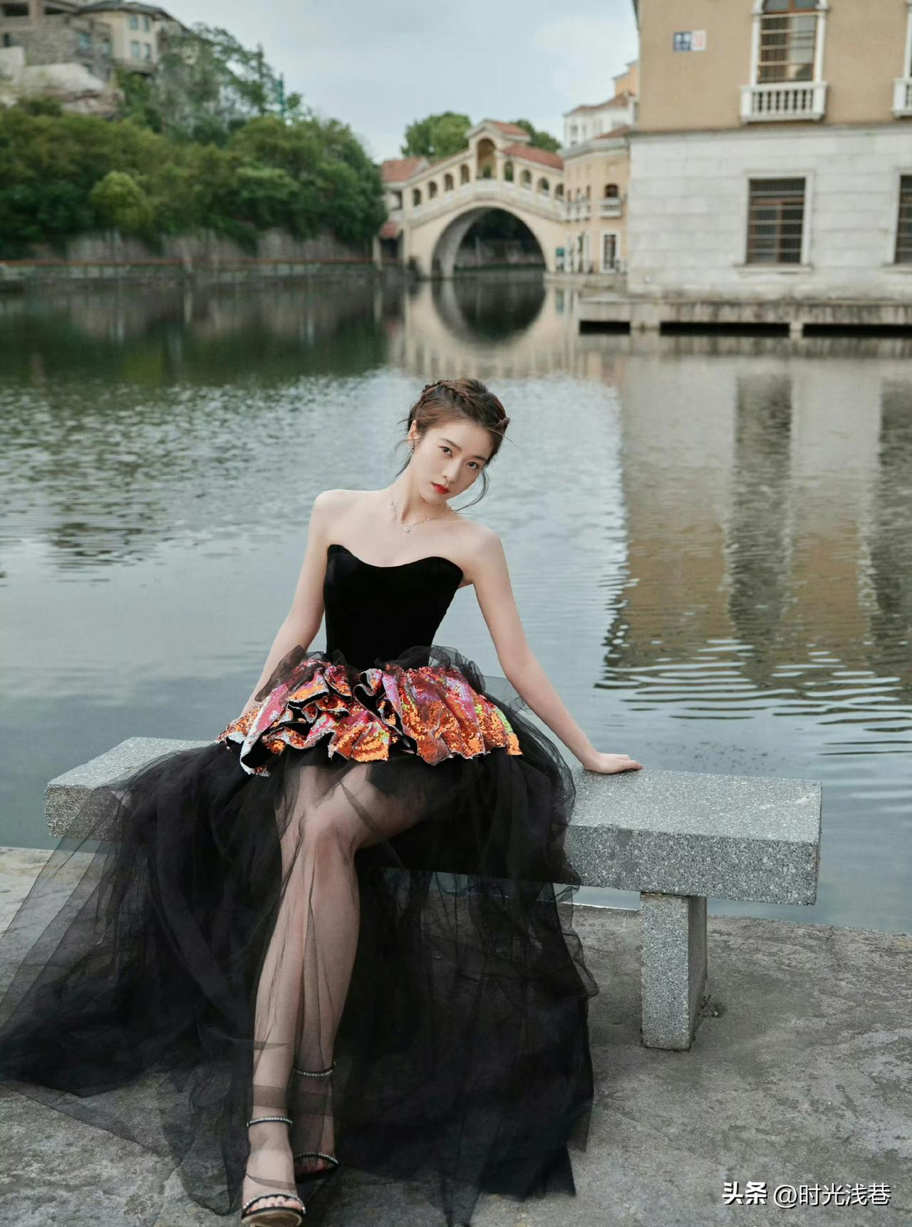 张雪迎，六岁开始参演电视剧，从小到大都一直优秀！中央戏剧学院毕业的她，颜值和专业