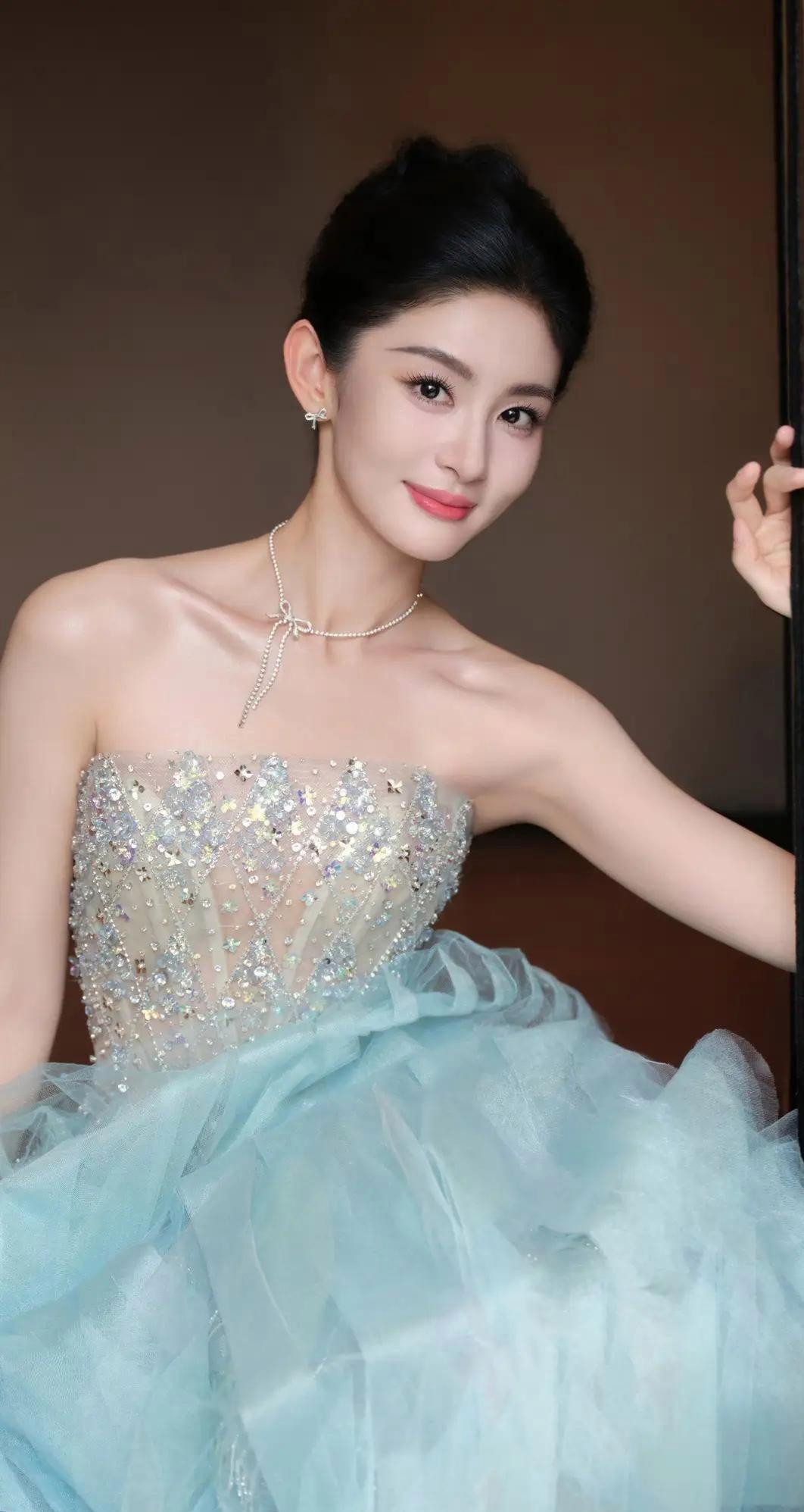 美丽大方！
