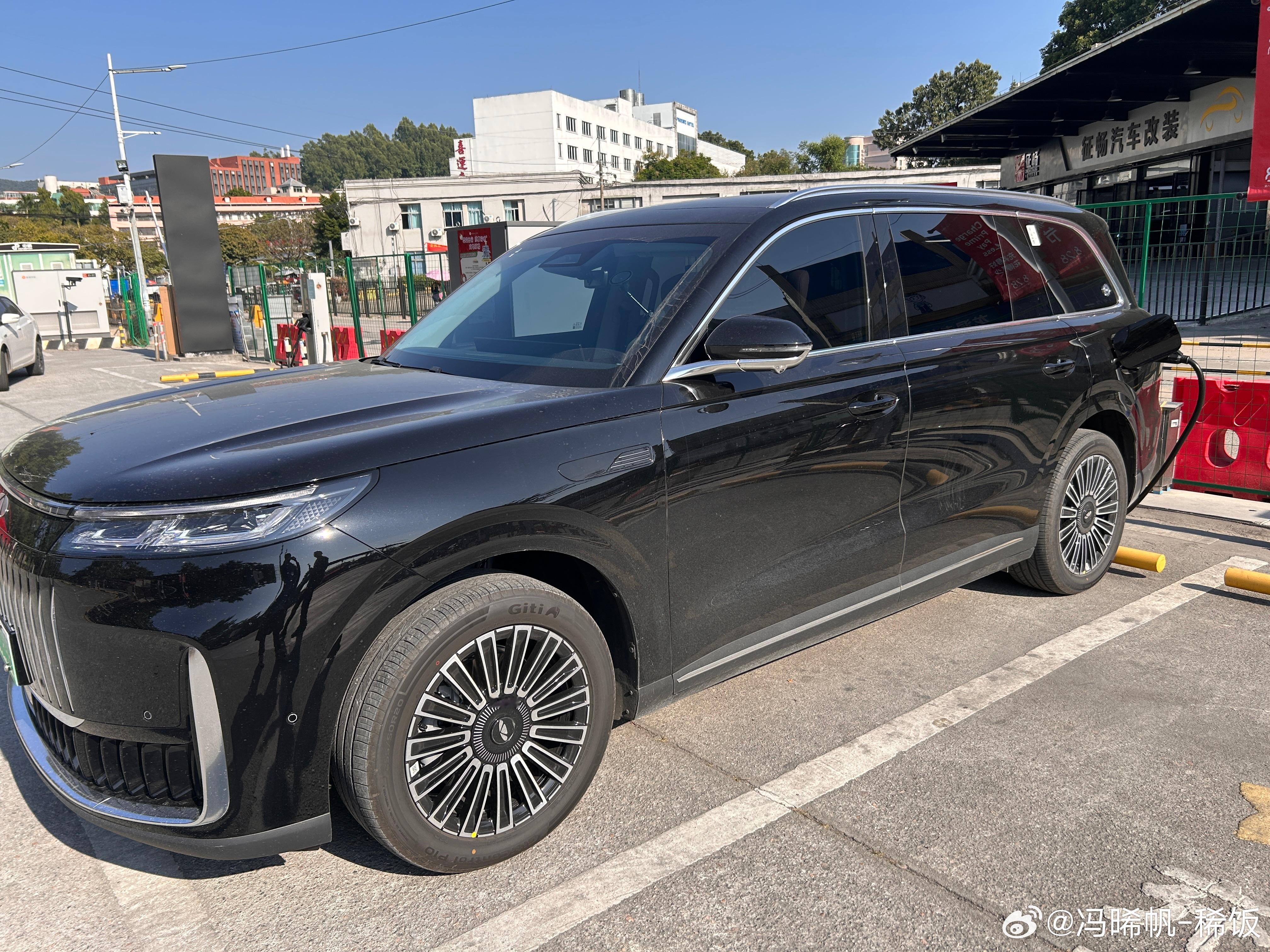 公司增程车的使用现况，就是一直被当纯电车来用，没人想加油。很多人第一台车买插混或