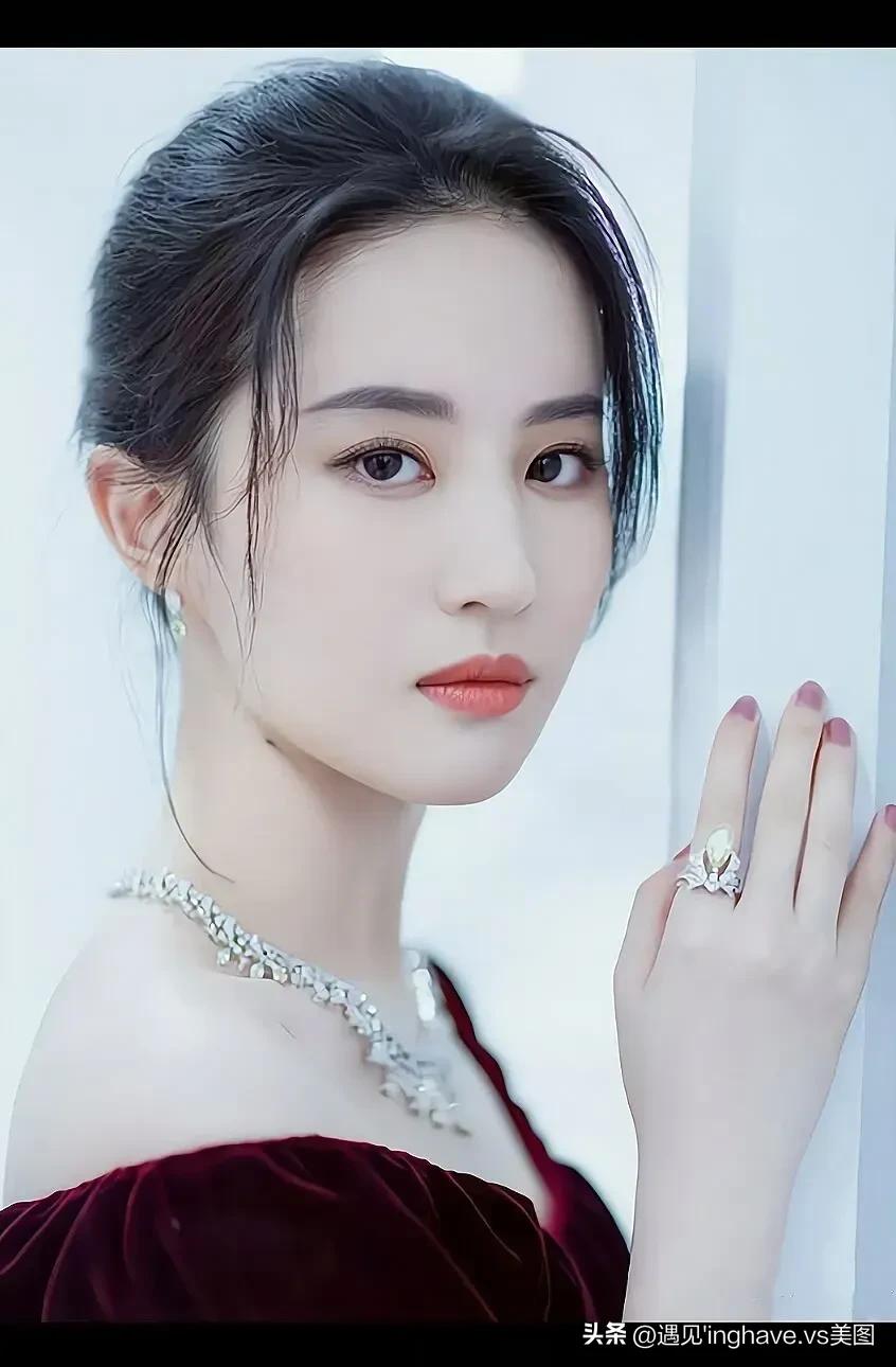 刘亦菲大美女气质好自然美
