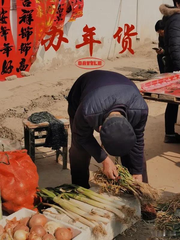 岁岁风调雨顺，请赐下联 看到“岁岁风调雨顺”上联
脑海立刻浮现经典下联“年年国泰