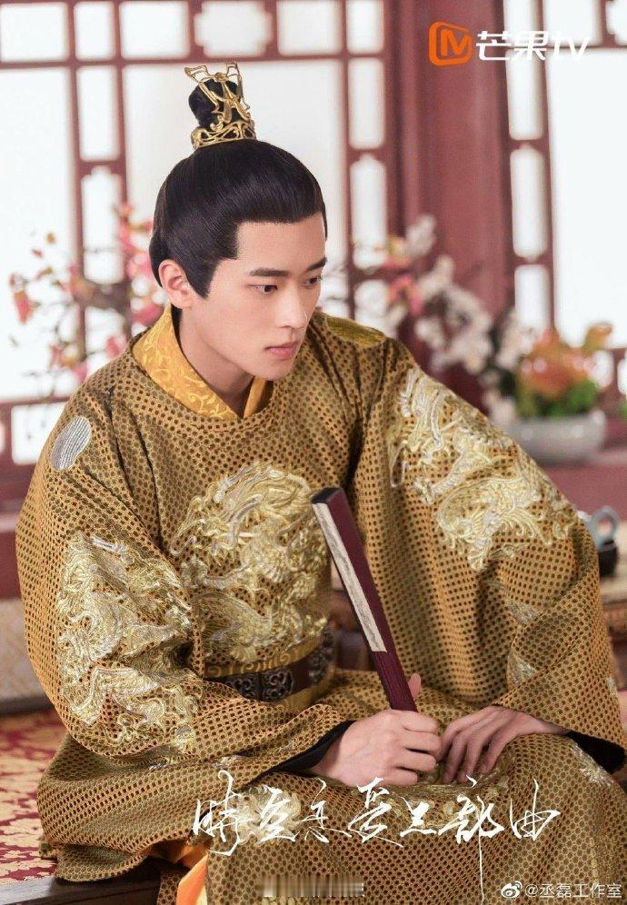 丞磊一步一步到一部一部 踏实前行，作品扎根✨ 丞磊一步一步慢慢来，不急于求成；一