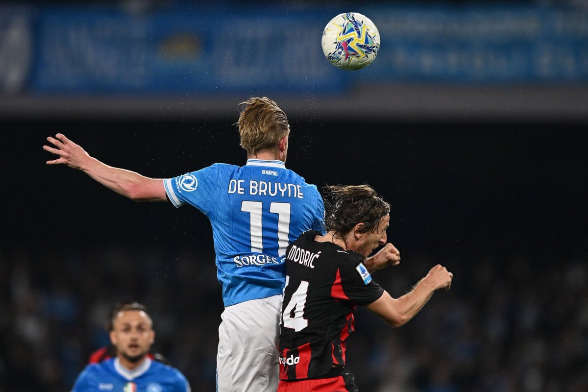 那不勒斯1比0AC米兰中场妙传贯穿全场，替补绝杀定乾坤！那不勒斯主场1-0险胜A