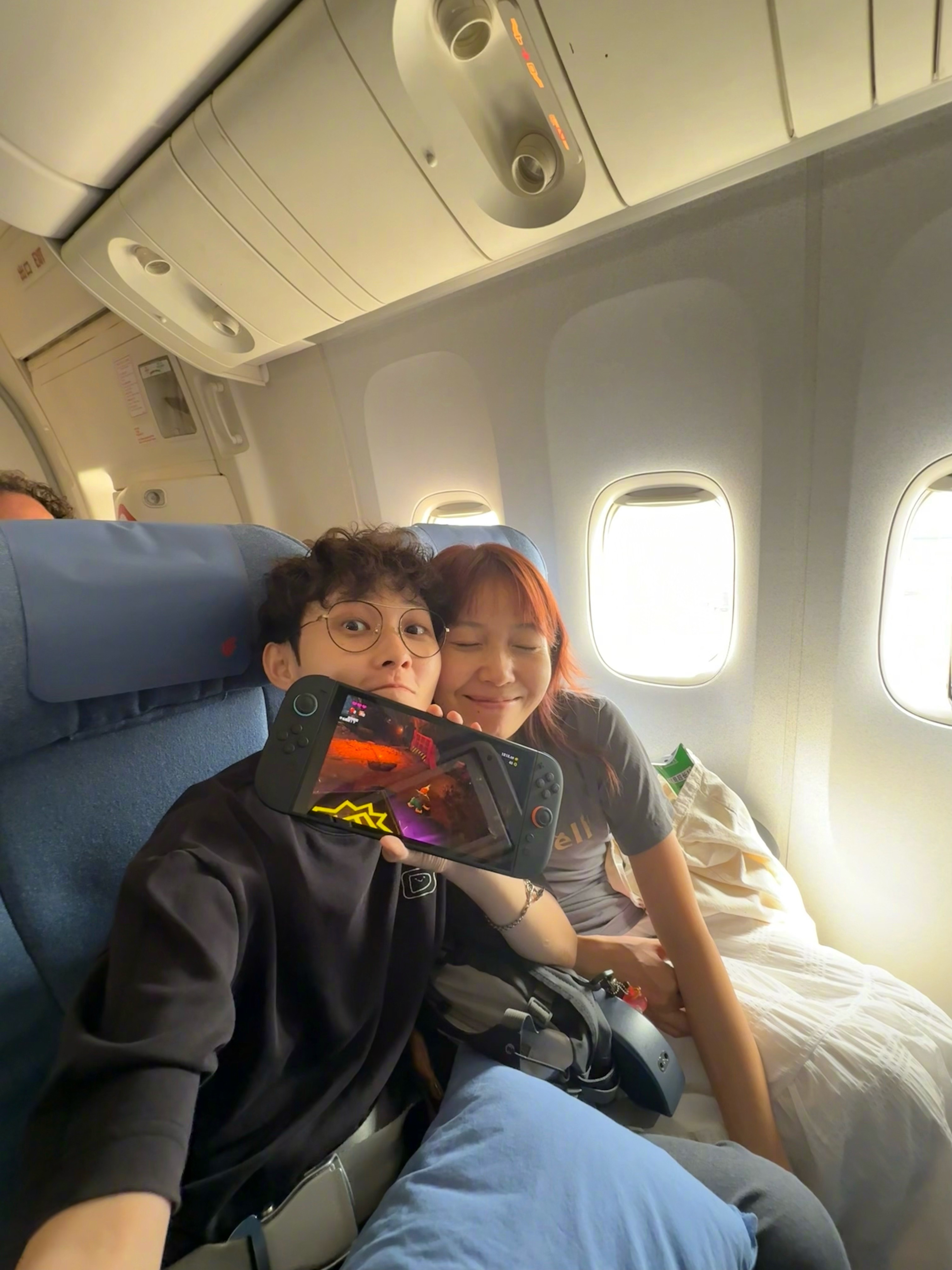 出发🛫去罗马！！！出门前想烫个甜茶的发型，本来想的特别好，夏季末，顶着卷毛，在