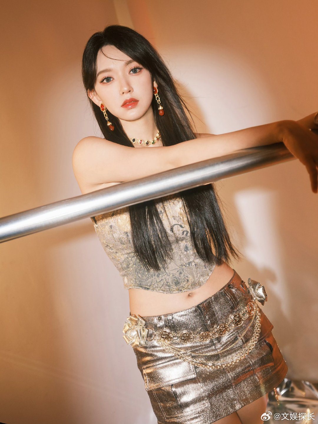 #亚超选手夸程潇美得发光##程潇被夸害羞了# 面对学员的夸赞当下也是直接从严肃的