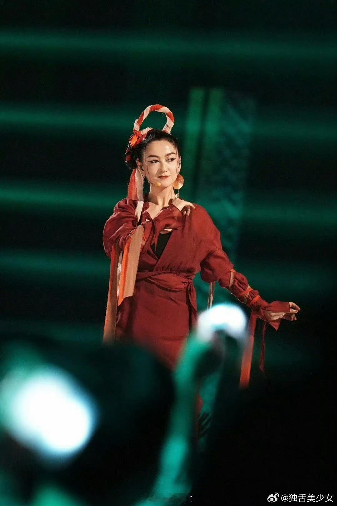 浪姐一公请还者来女搓澡自由备战小考的姐姐们状态拉满，者来女把搓澡当成一公最大奖励