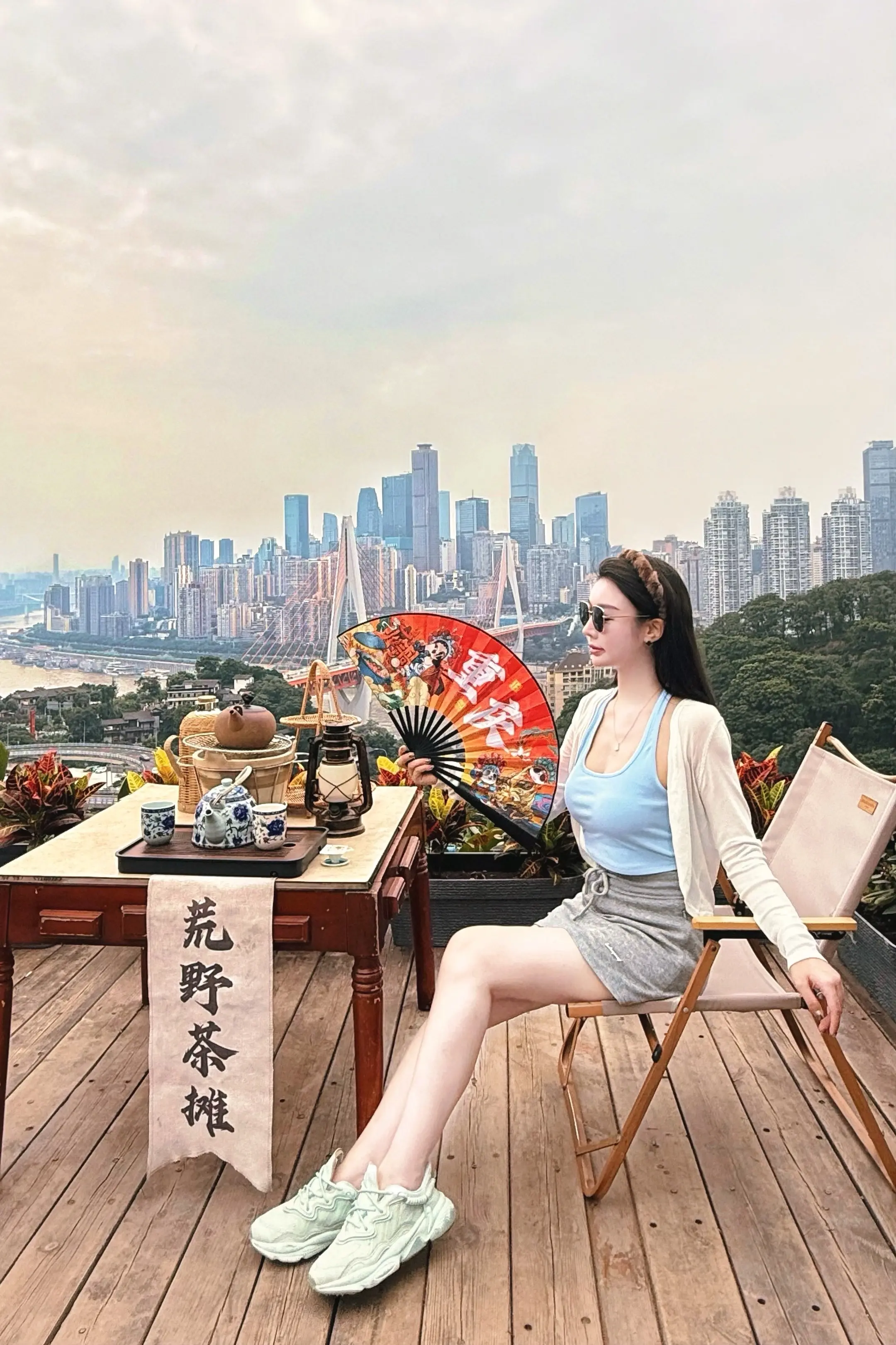 桃花不必开，自己种花海。