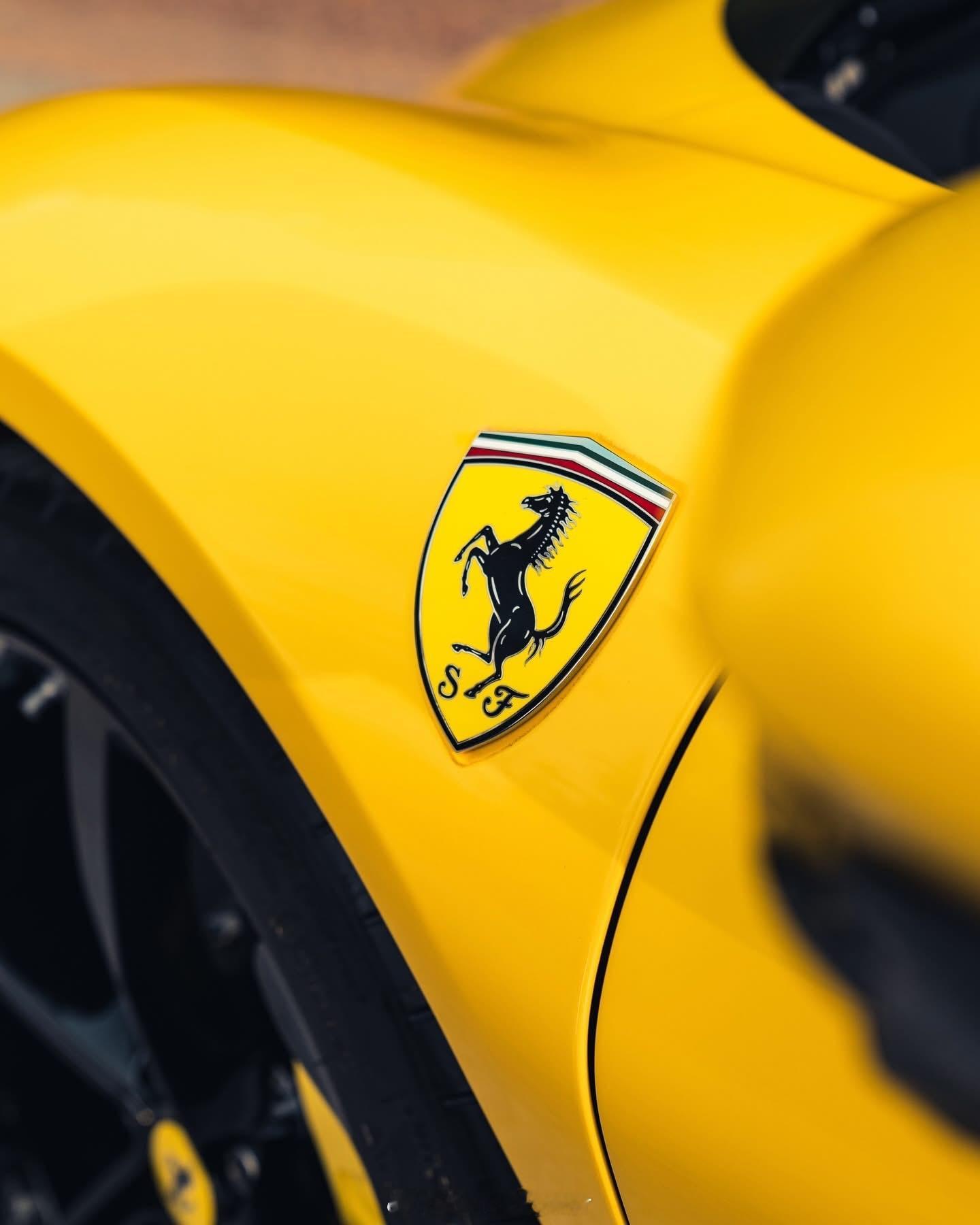 😼😼😼招牌黄色跑车SF90 Spider😼😼😼 ​​​