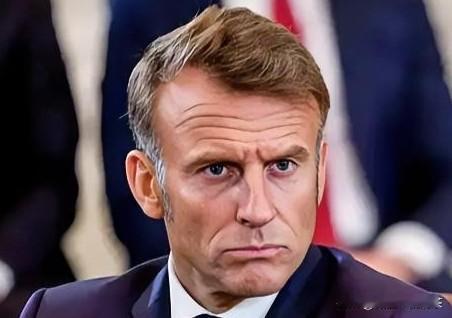 马克龙自夸欧洲，暗踩中国？
 
马克龙近期公开自我吹捧，直言欧洲足够自由开放，言