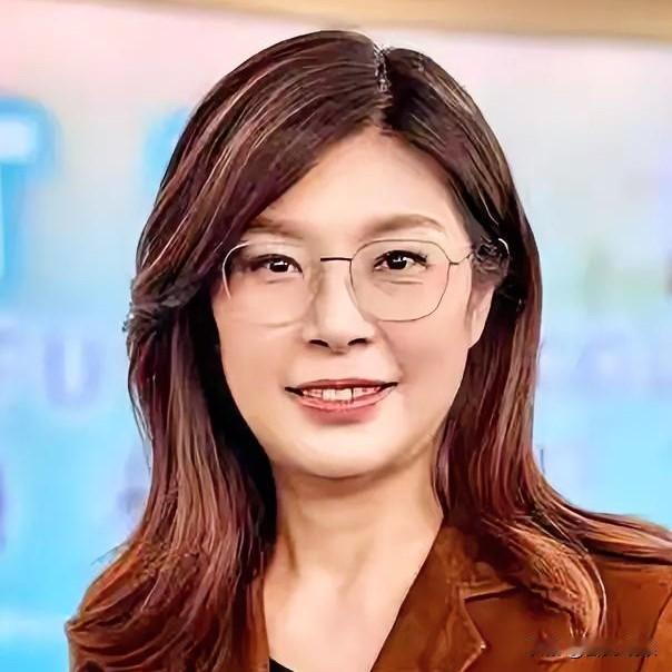 这几天刷屏，看到一些不利郑丽文的消息……

反之，有蓝皮绿骨的卢秀燕还一路“凯歌