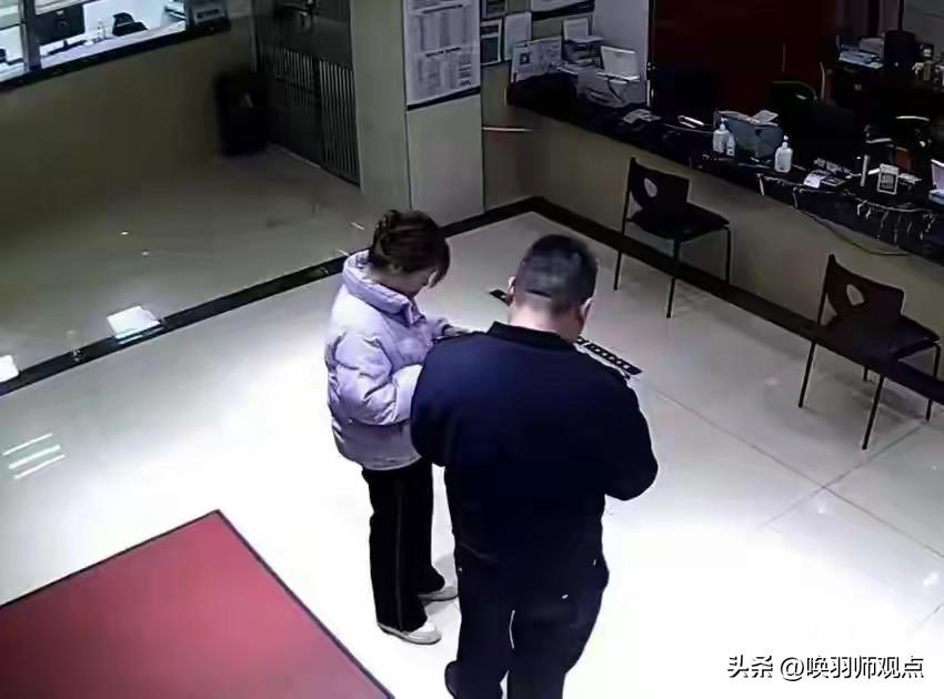 还是有钱！女子酒后打车，18元车费付成18800！报警能要回来吗？2026年3月