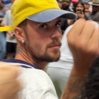 【📸】在纽约Fanatics Fest的照片这个视角好萌，我宝宝好小一只202