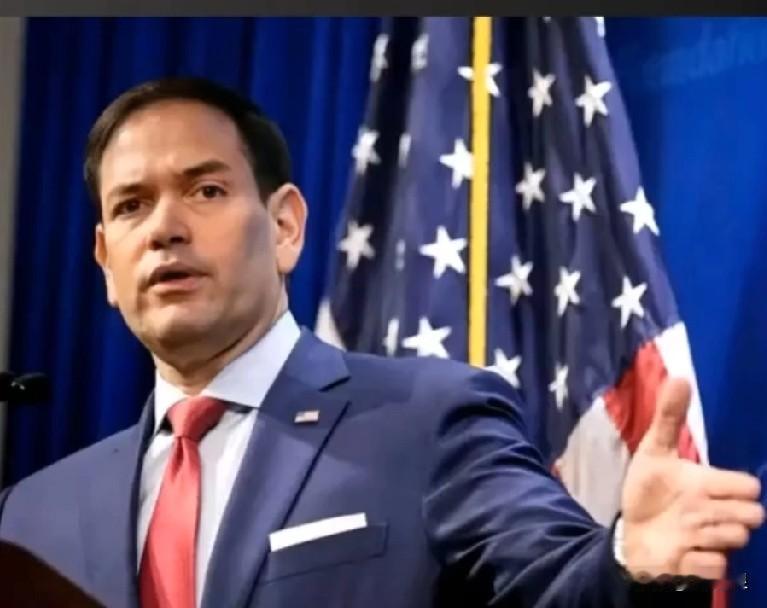 美国国务卿鲁比奥于11月12日在加拿大艾伯塔省卡纳纳斯基斯举行的G7外长峰会上说