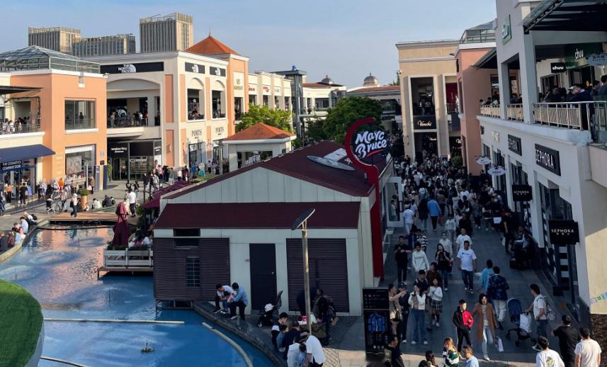 很多电商，其实并不是靠规模，而是靠黏性。我才知道，唯品会的SVIP已经有980万