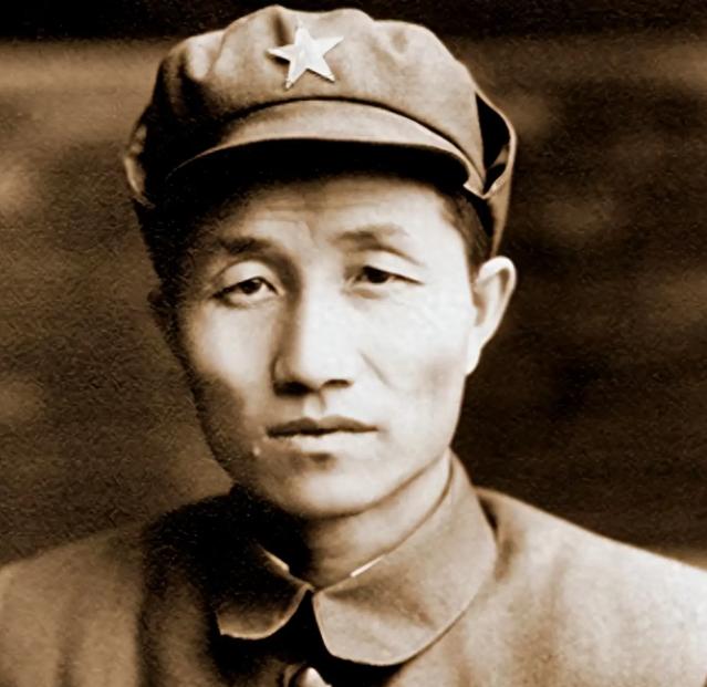 1935年，红一方面军抵达陕北后，周总理召见25军军长程子华，疑惑地问：“我让你