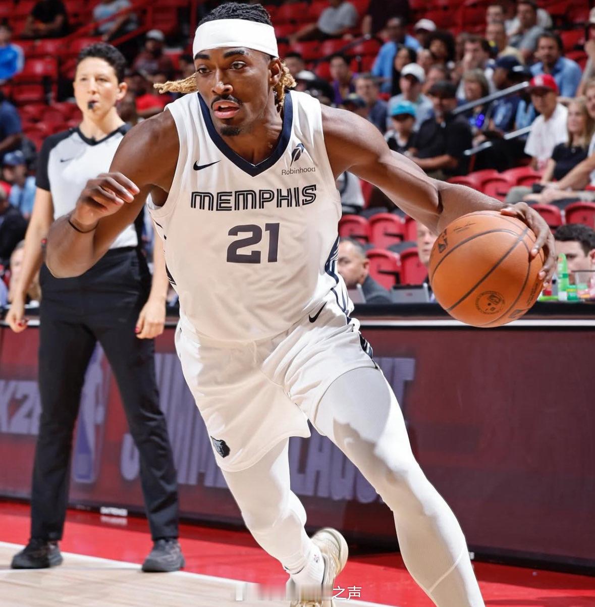 灰熊队与贾迈·马沙克签下了一份为期两年的双向合同 