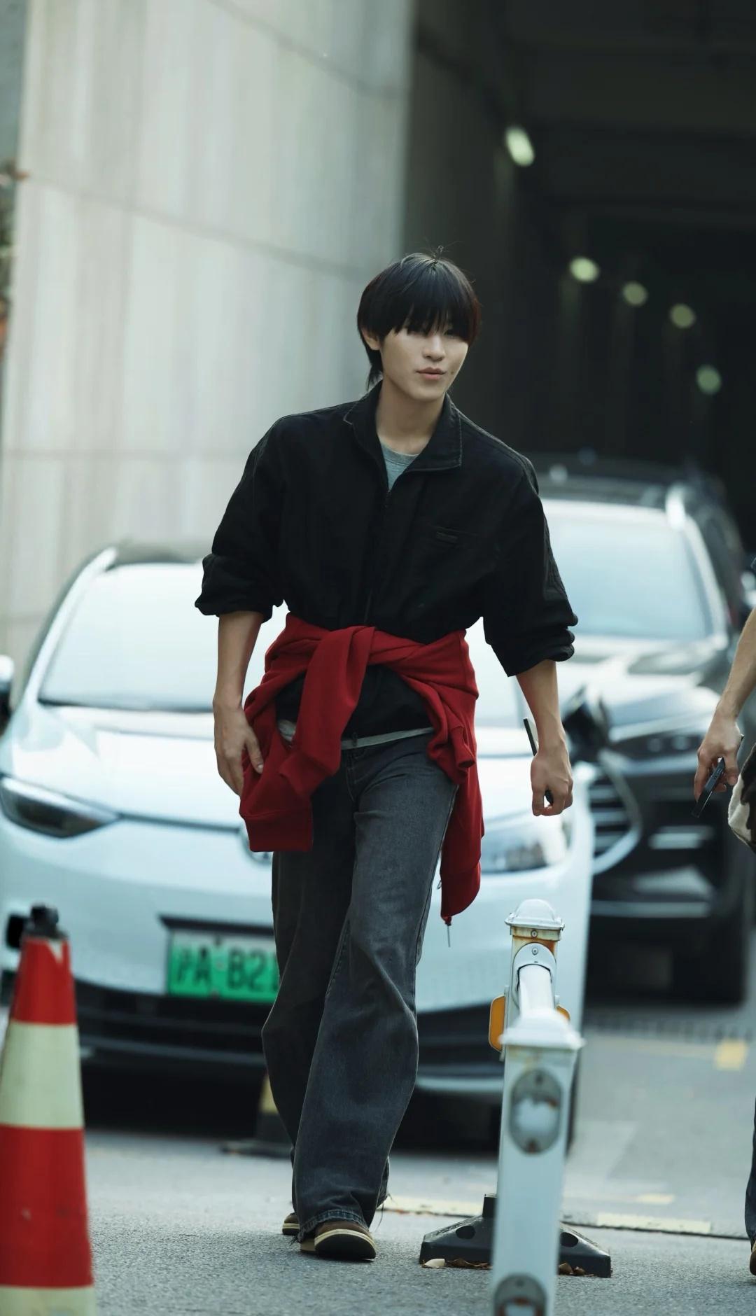 兄弟👬神图有了🔥🔥🔥
20260410｜《她的海》发布会🌊下班
	
恋