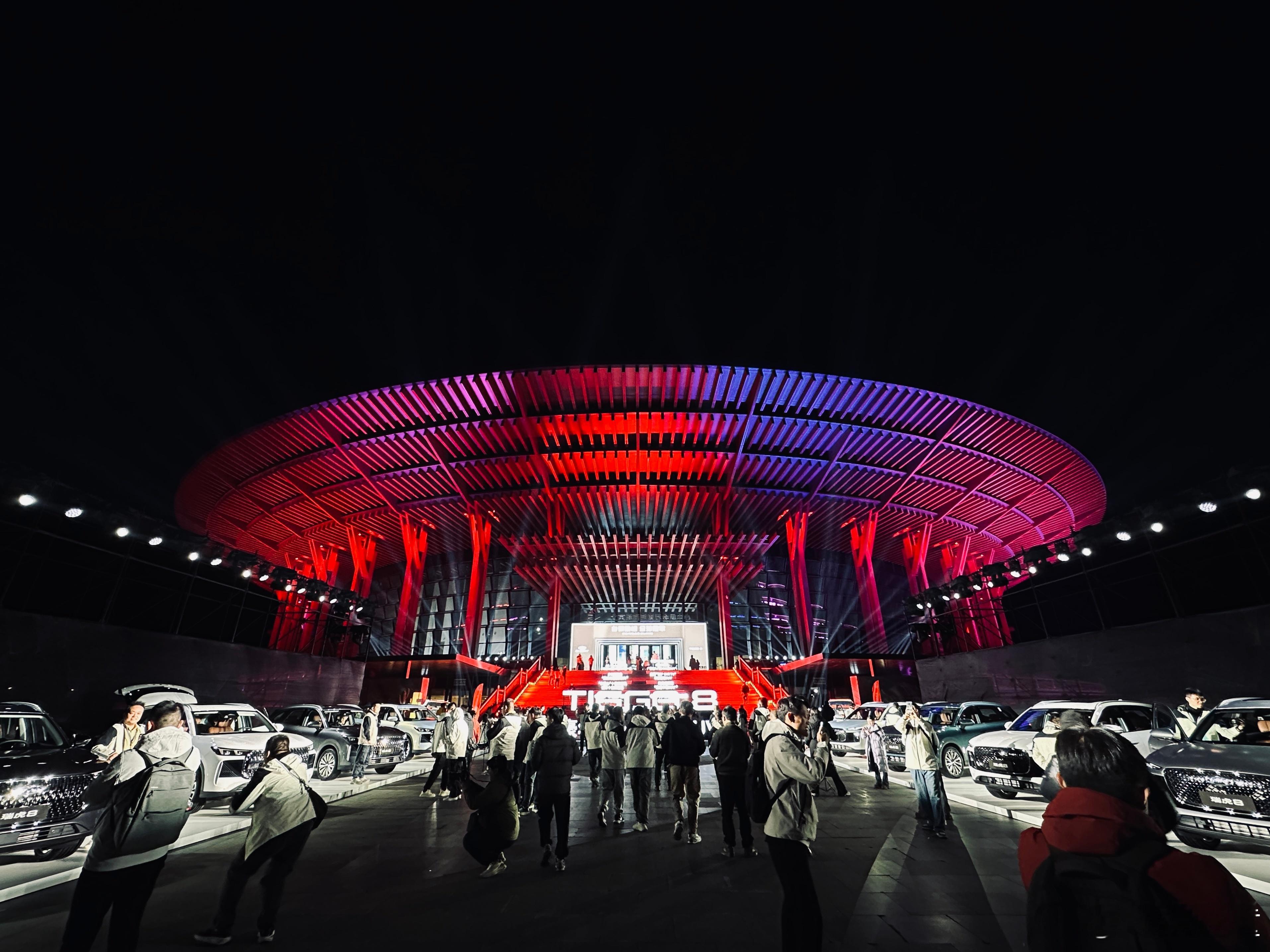 自研旗舰，全球冠军，第五代瑞虎8今晚7点全球上市中国新燃油第五代瑞虎8全球上市 