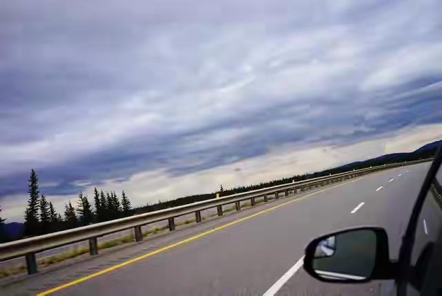 我劝你，没搞清楚这3件事之前，千万别碰那些标称600公里续航的电车。
所有人都告