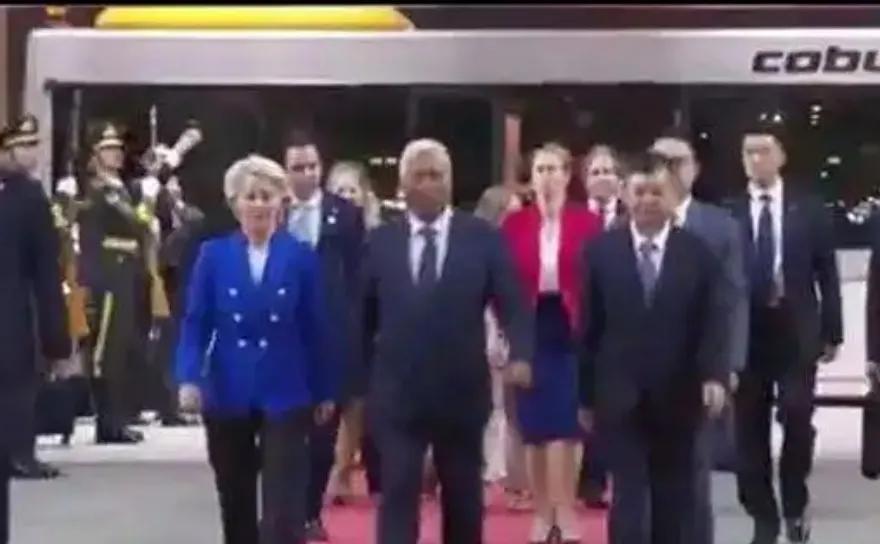 冯德莱恩轻轻地走了，
正如她轻轻地来，
没有要到想要的东西，
也未带走半片云彩，