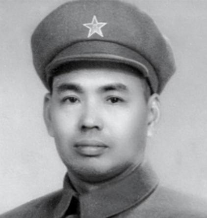 1979年，中央下令拘捕许世友将军的儿子，许世友闻讯拍案怒吼：“毙了！现在就毙！