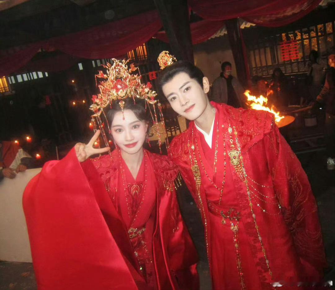 佳偶天成开播2小时登顶热播榜任嘉伦佳偶天成陆千乔终于等到你。 