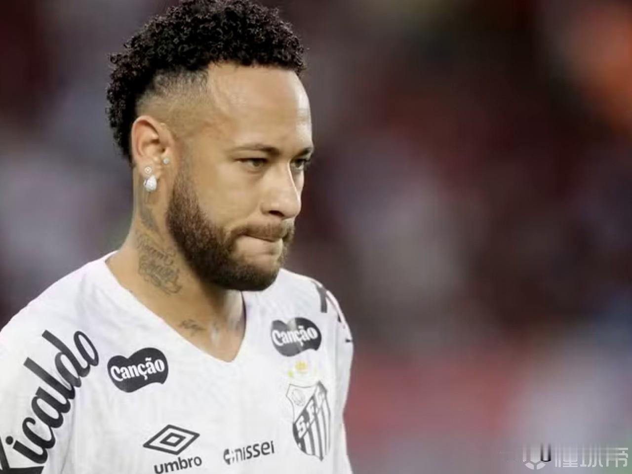 安切洛蒂招不招内马尔都会被骂，除非世界杯夺冠…内马尔落选本期巴西队名单，他现在的