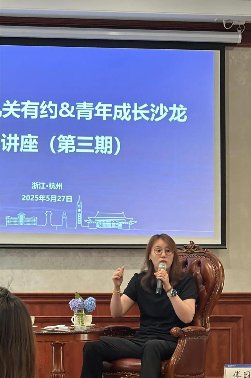还记得当年爆火的洪荒少女吗？一晃傅园慧已经 30 岁，近况属实让人羡慕！活成多少