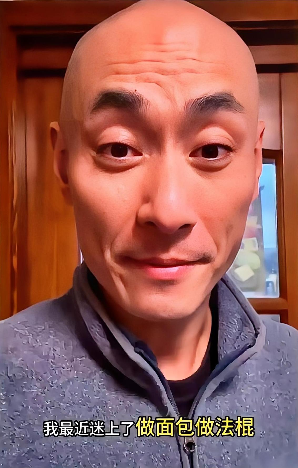 成都那个鼓手，查到最后，怪事来了。
他在村里有套房，但工作人员把全村的户籍登记册