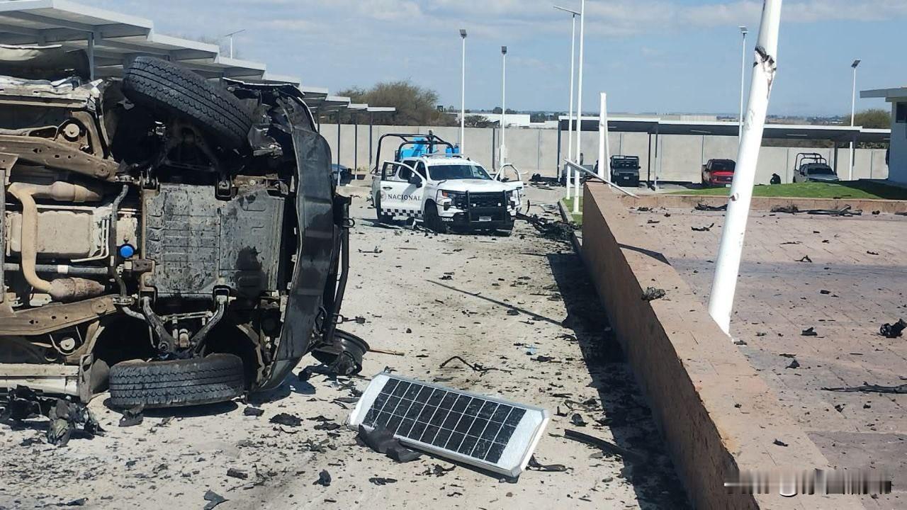 哈利斯科贩毒集团已向墨西哥政府宣战！每杀死一名警察，就奖励1200美元！