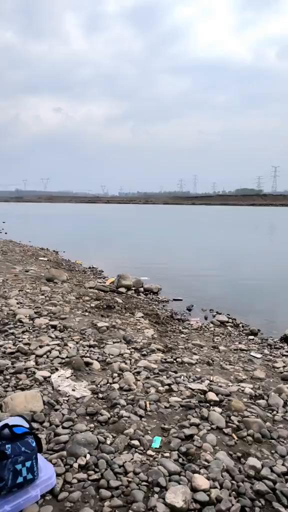 钓鱼去喽，一起去钓鱼。