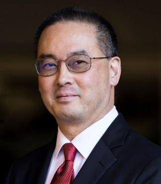 下面是 美国顶尖专家对华为的评论:Andrew B. Kahng（安德鲁·姜）在