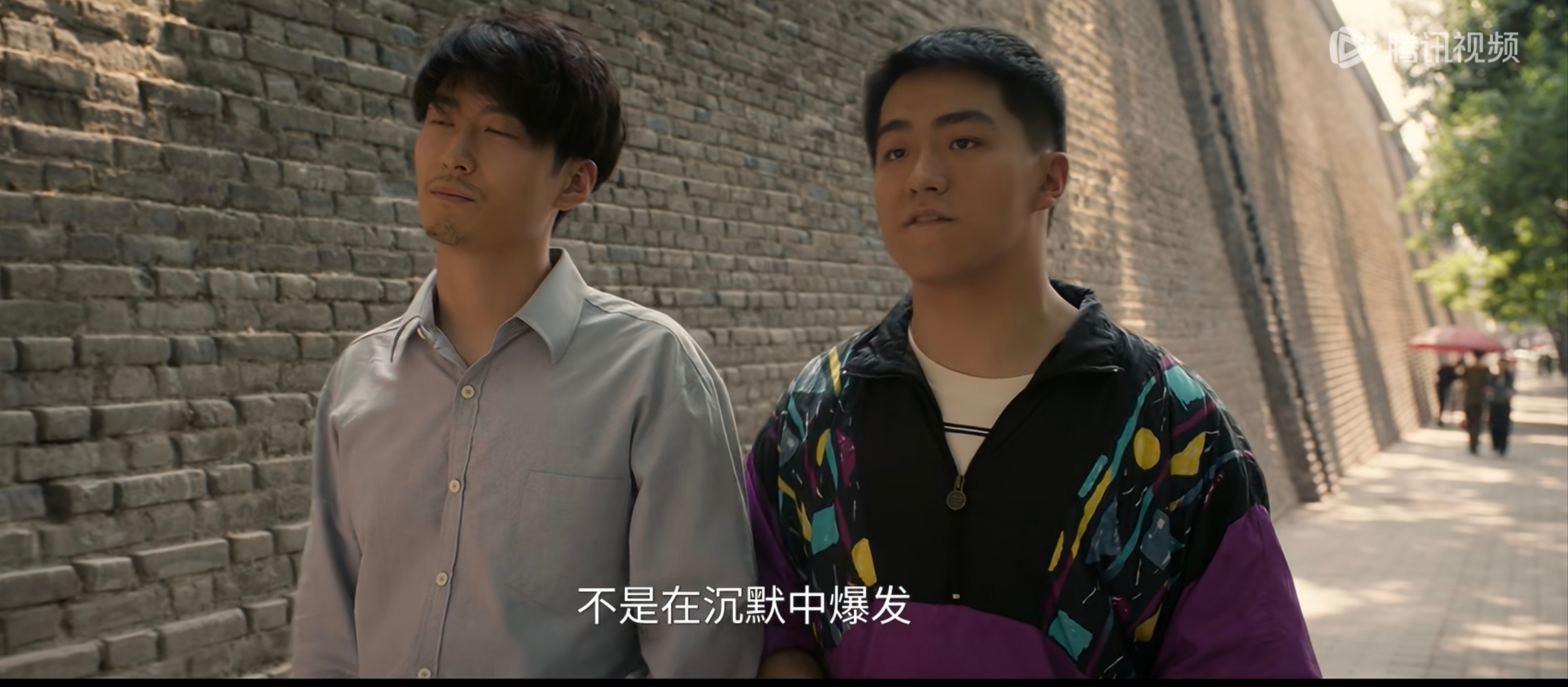 弟弟长得也太欧豪了