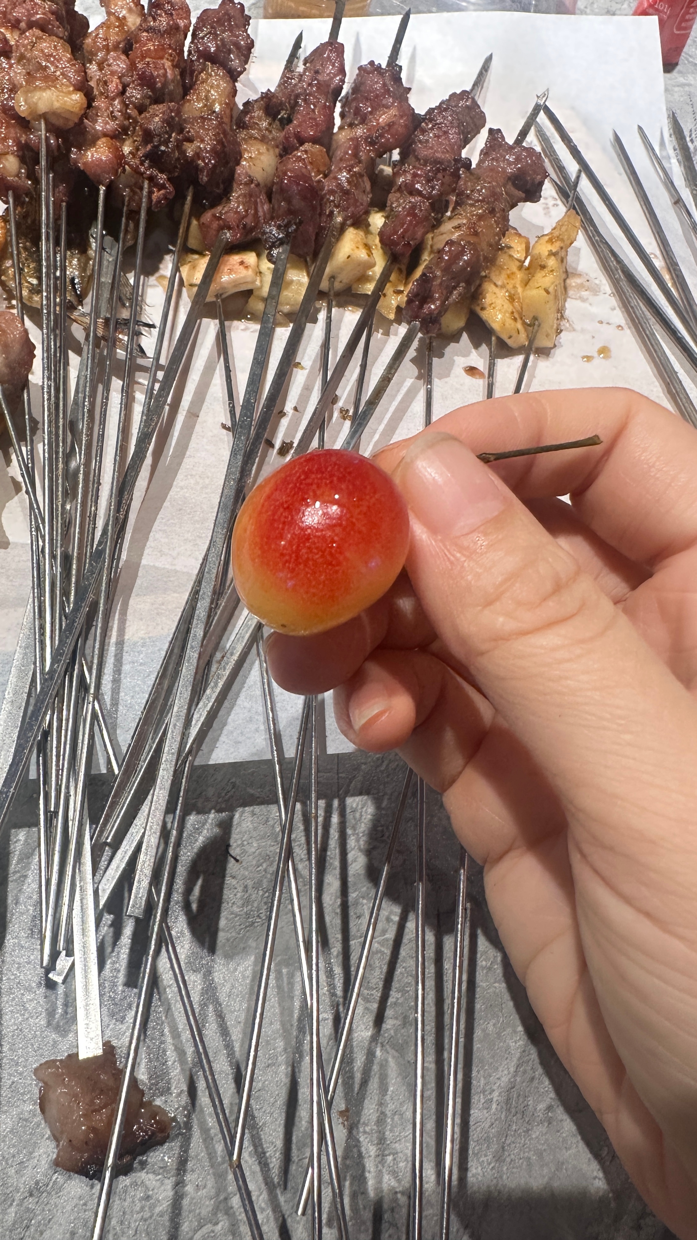 最近的烧烤频率有点高昨天晚上十点多出去吃了个烧烤味道还是相当不错的祝大家今日发财