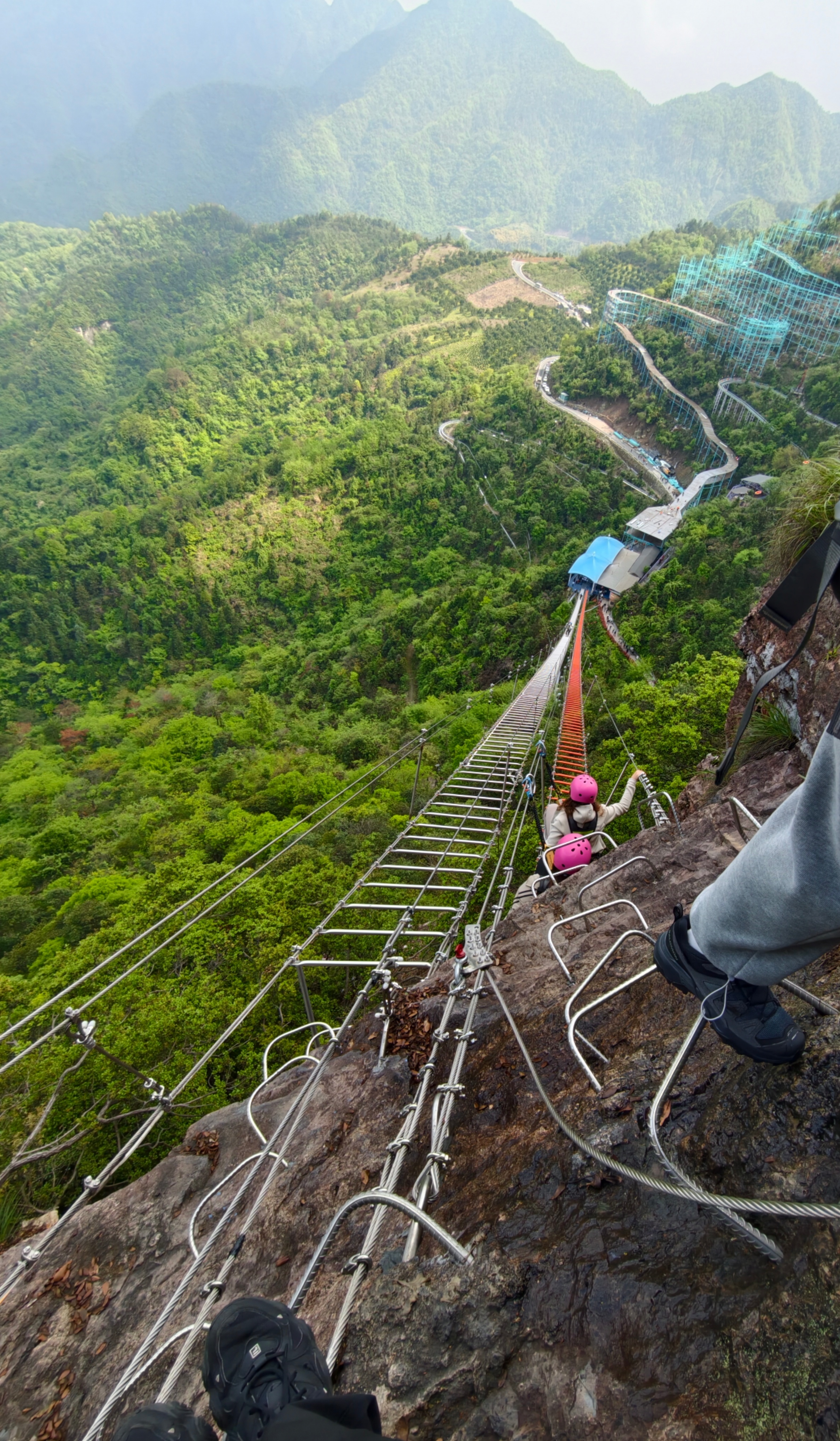 小小飞拉达，拿下了，其实也没那么害怕，主要害怕的就是那亿万分之一钢丝断裂、钢筋脱